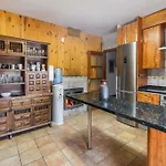 Villa In Villamuriel With Pool And Barbecue *