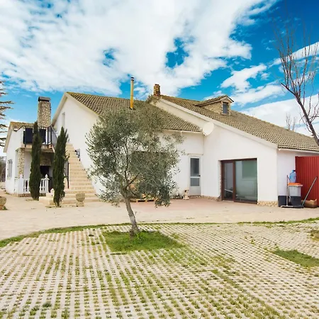 Villa In Villamuriel With Pool And Barbecue *