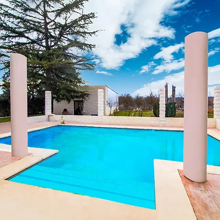 Villa In Villamuriel With Pool And Barbecue *