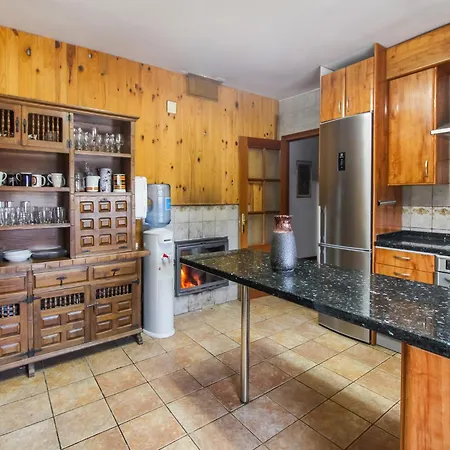 Villa In Villamuriel With Pool And Barbecue *