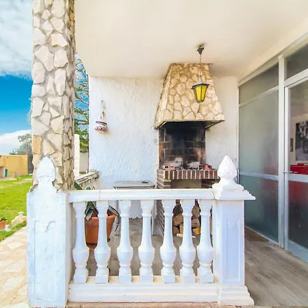 In Villamuriel With Pool And Barbecue Villa Villamuriel De Cerrato