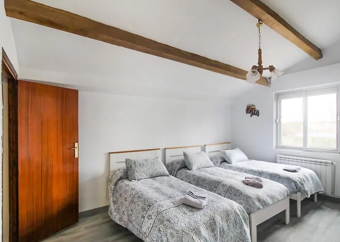 In Villamuriel With Pool And Barbecue Villa Villamuriel De Cerrato