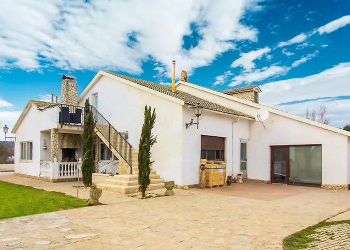 In Villamuriel With Pool And Barbecue Villa