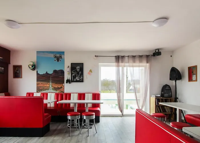 In Villamuriel With Pool And Barbecue Villa