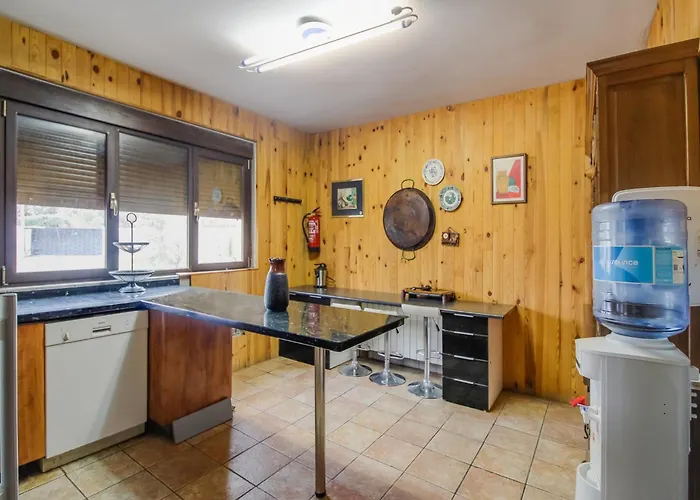 Villa In Villamuriel With Pool And Barbecue *