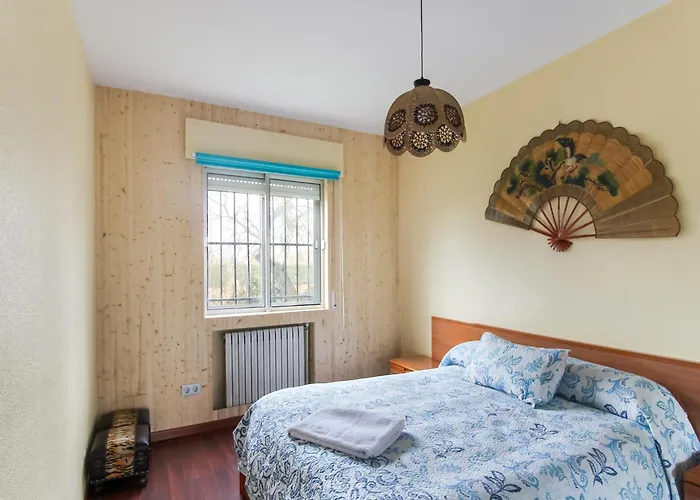 In Villamuriel With Pool And Barbecue Villa *