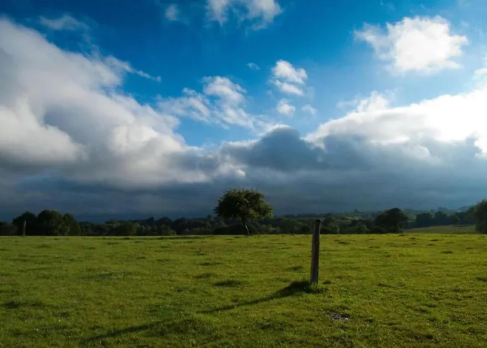 In Villamuriel With Pool And Barbecue